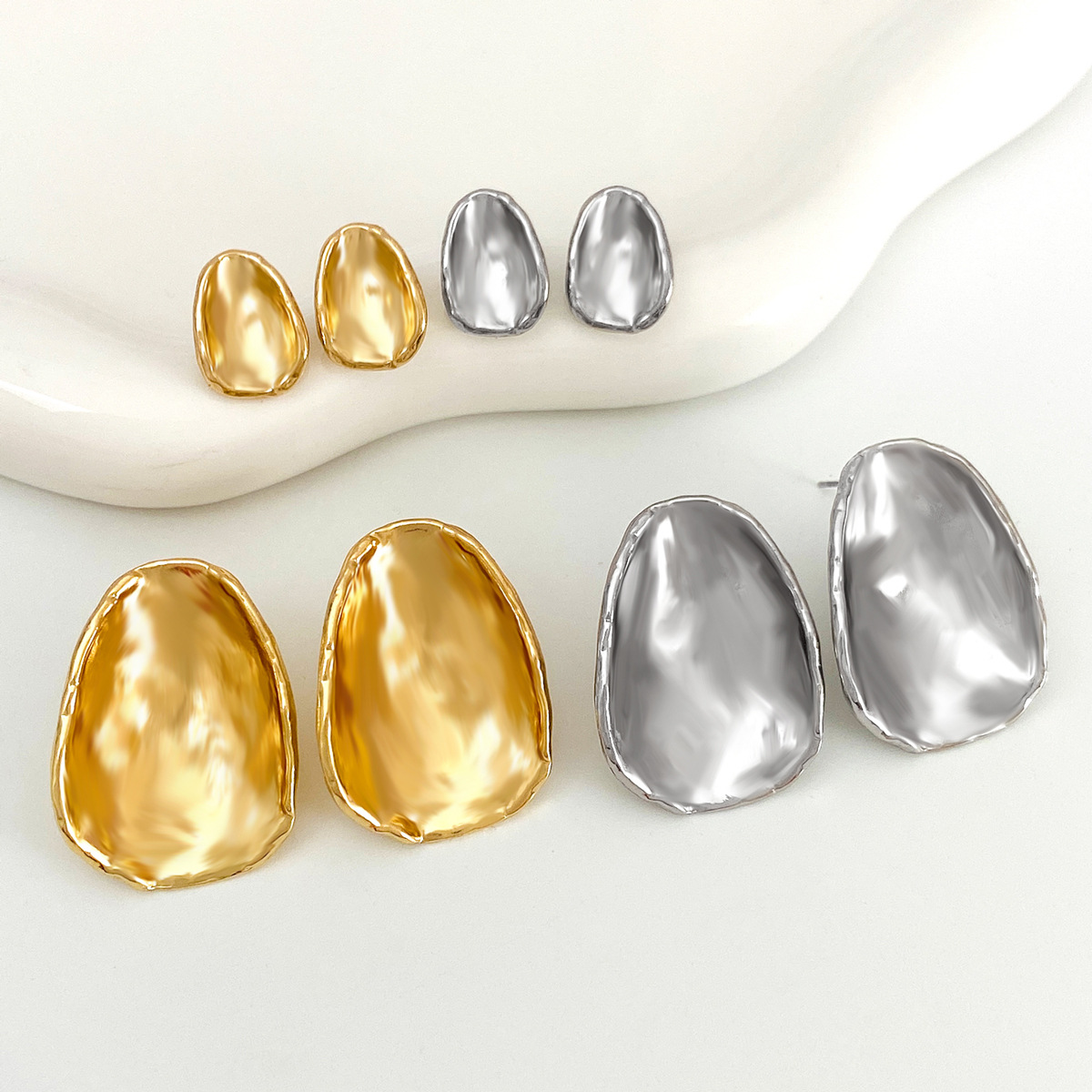 Vintage Irregular Gold Color R - مراجعة Vintage Fashion Trends 2026 وسعره