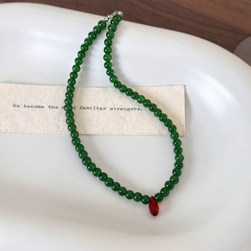 Vintage Green Beaded Necklace  - مراجعة Vintage Fashion Looks وسعره