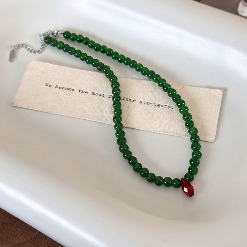 Vintage Green Beaded Necklace  - مراجعة Vintage Fashion Looks وسعره