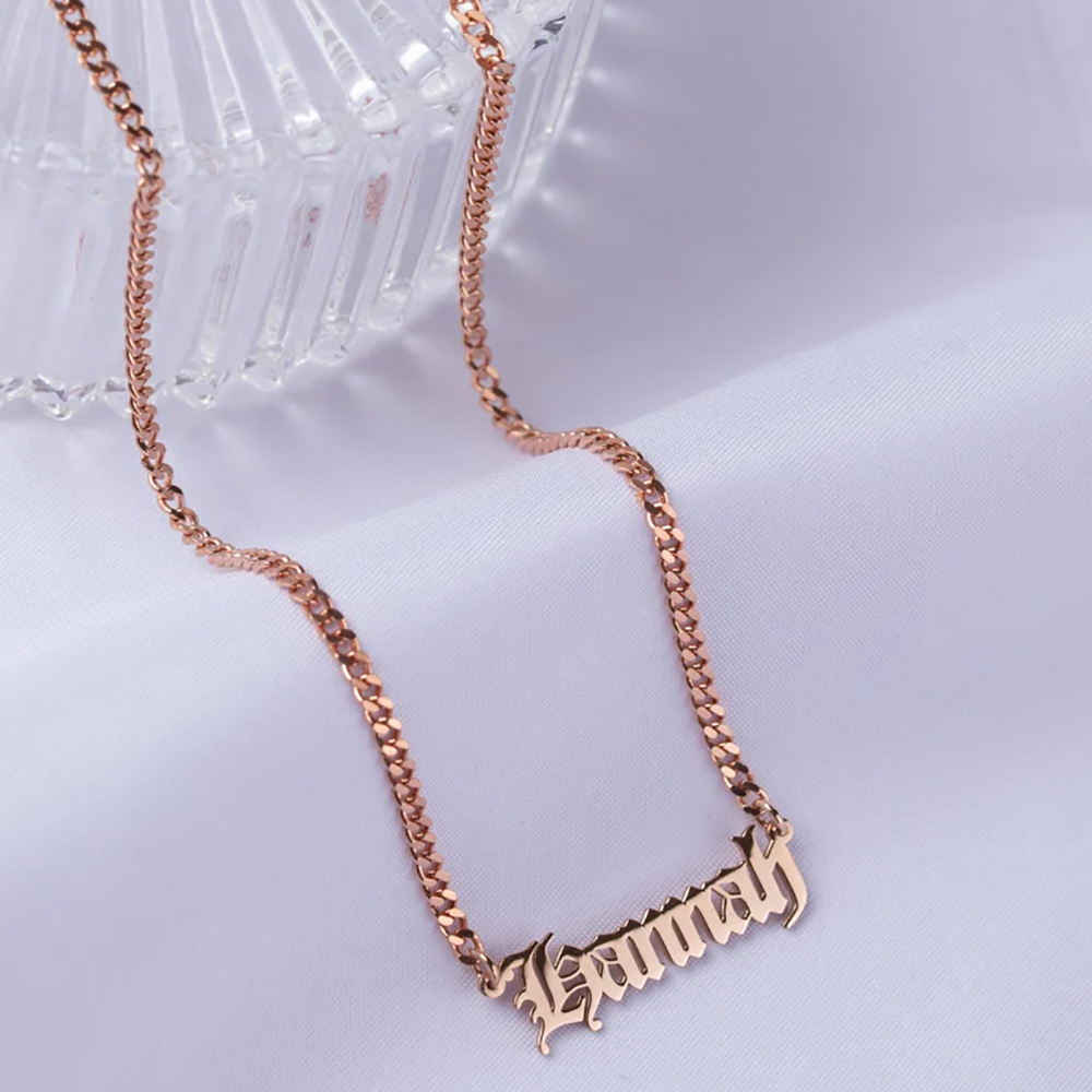 Personalized Old English Stain - مراجعة Vintage Fashion Guild وسعره