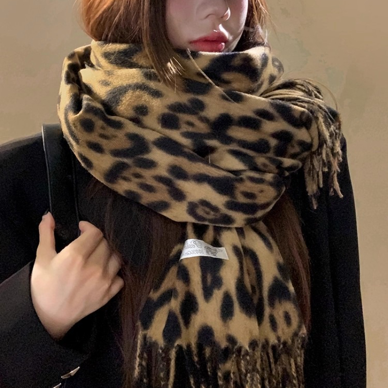 2025 New Retro Silk Leopard Pa - مراجعة Vintage Fashion Patterns وسعره