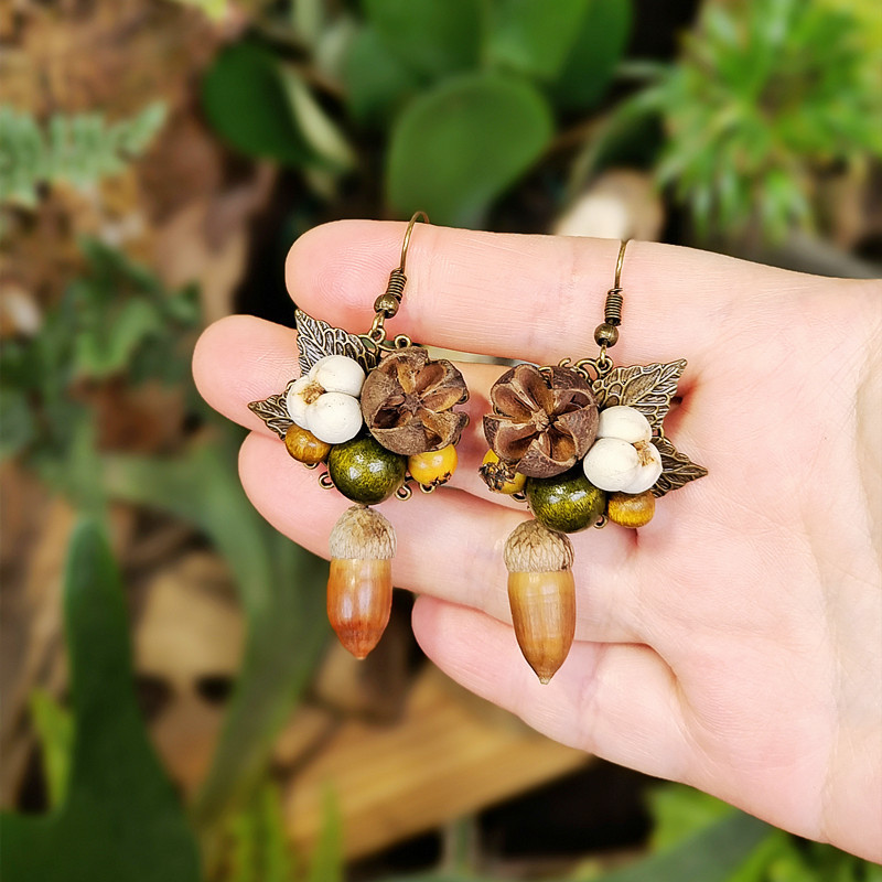 Vintage Wooden Plant Earring U - مراجعة Vintage Fashion Guild وسعره