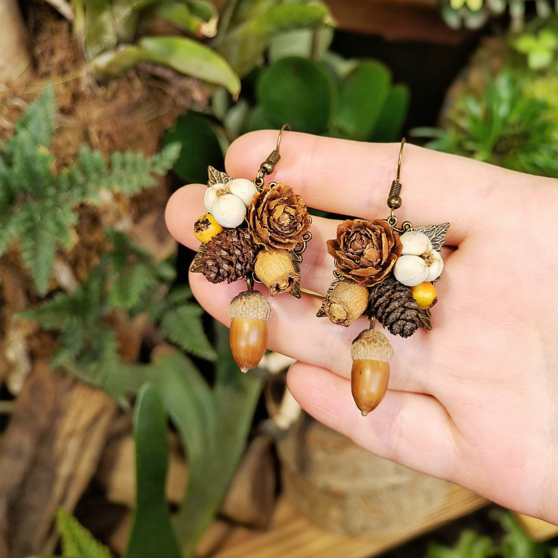 Vintage Wooden Plant Earring U - مراجعة Vintage Fashion Guild وسعره