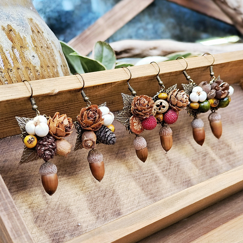 Vintage Wooden Plant Earring U - مراجعة Vintage Fashion Guild وسعره