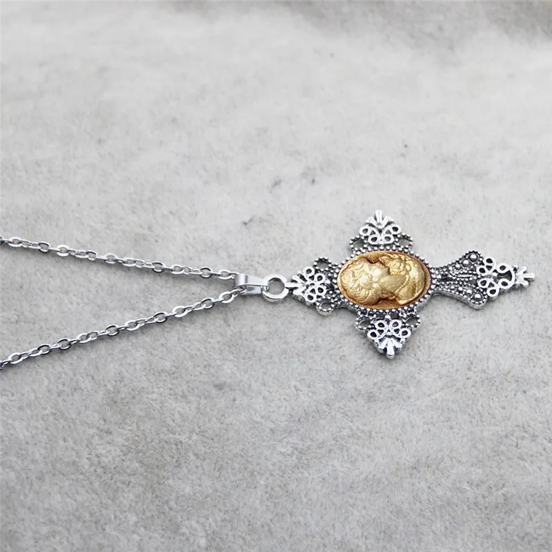 Vintage Look Cross Pendant Lad - مراجعة Vintage Fashion Looks وسعره